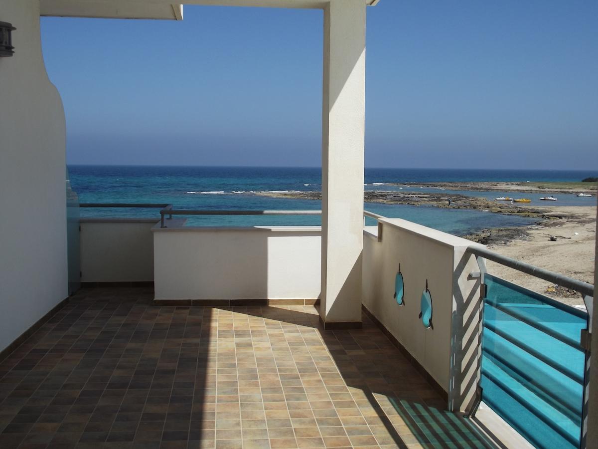 Hotel Mirage Torre Santa Sabina Buitenkant foto